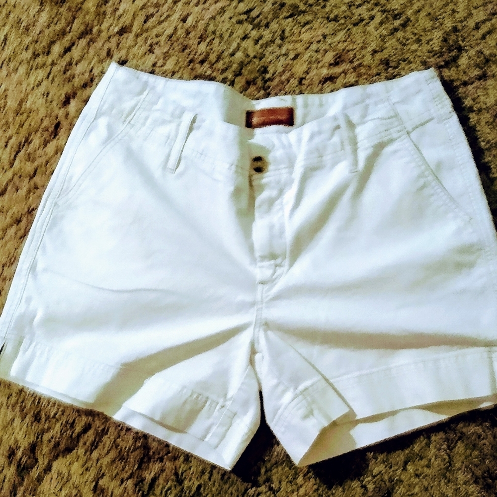 Lee One True Fit off white shorts  Med 13/14